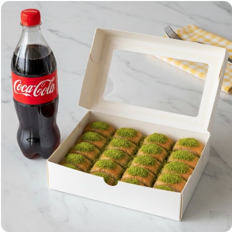 1000 Gr Fıstıklı Baklava 1 Litre Cola Kıbrıs pasta
