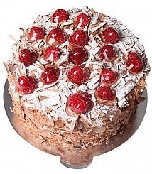 4 ile 6 kişilik Çikolatalı Frambuazlı yaş pasta Kıbrıs pasta