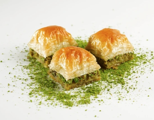 Damak Çatlatan 750 Gr Fıstıklı Baklava Kıbrıs pasta