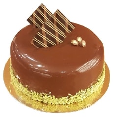 Mutluluk Dilimi: 2-3 Kişilik Sade Çikolatalı Yaş Pasta Kıbrıs pasta