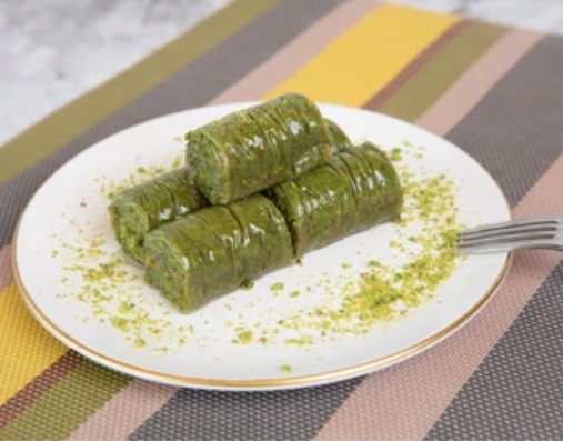 Taze Fırınlanmış 1000 Gr Fıstık Sarma Kıbrıs pasta